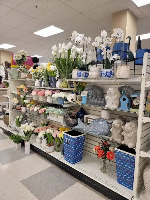 T.J. Maxx & HomeGoods 8