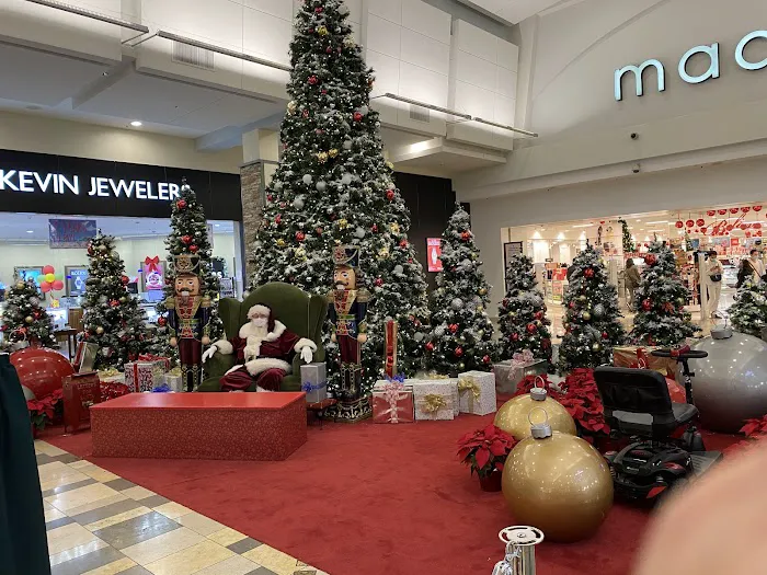 Macy's 9