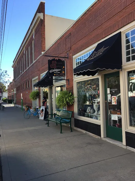 Sugar Maples Antiques & Gifts 8