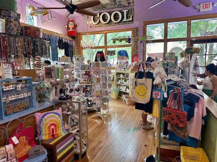 Dolly's Vintage 1
