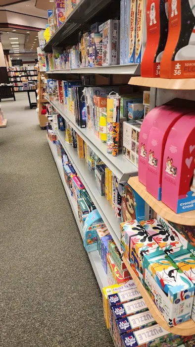 Barnes & Noble 3