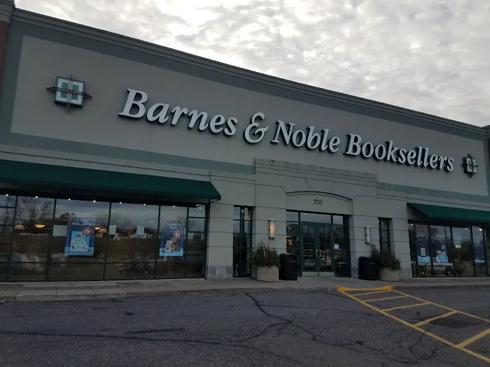 Barnes & Noble 5