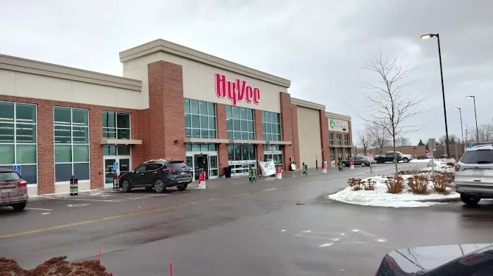 Hy-Vee Grocery Store 0