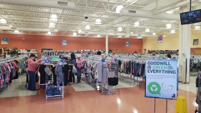 Goodwill - Blaine: Ulysses Lane NE 5