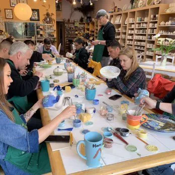 Liv Savvy Redmond - Vape, Disposables, Kratom, CBD, Pottery Classes, Hand Blown Glass, Wheel Thrown Pottery 3
