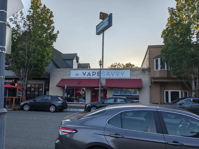 Liv Savvy Redmond - Vape, Disposables, Kratom, CBD, Pottery Classes, Hand Blown Glass, Wheel Thrown Pottery 1
