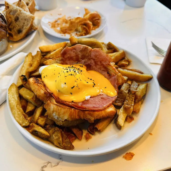 Farine Bakery & Café 2