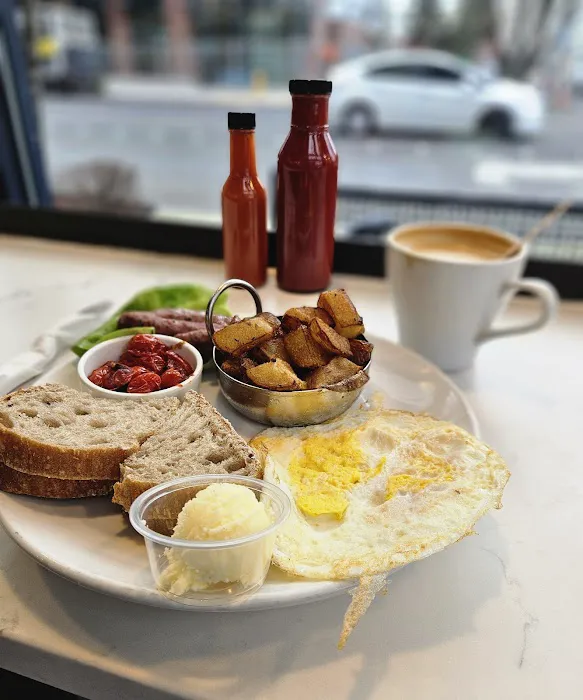 Farine Bakery & Café 4