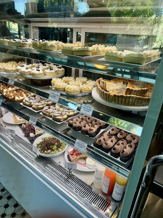 Farine Bakery & Café 7