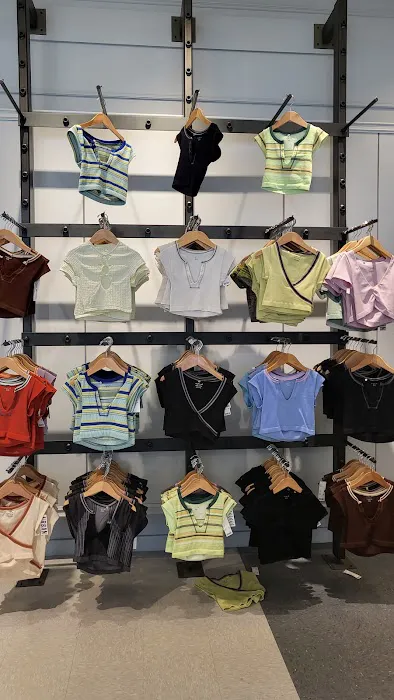 Urban Outfitters 5