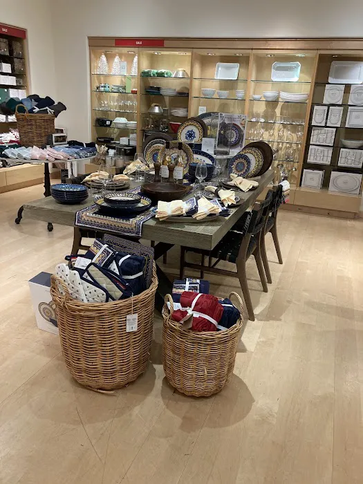 Williams-Sonoma 4