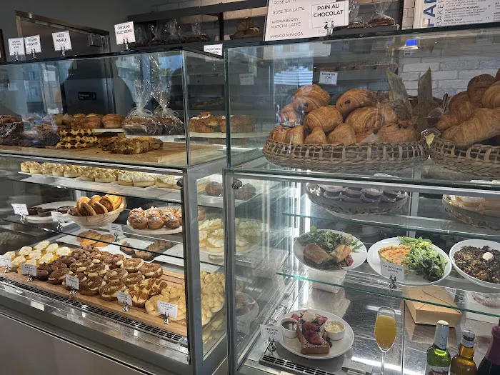 Farine Bakery & Café 2