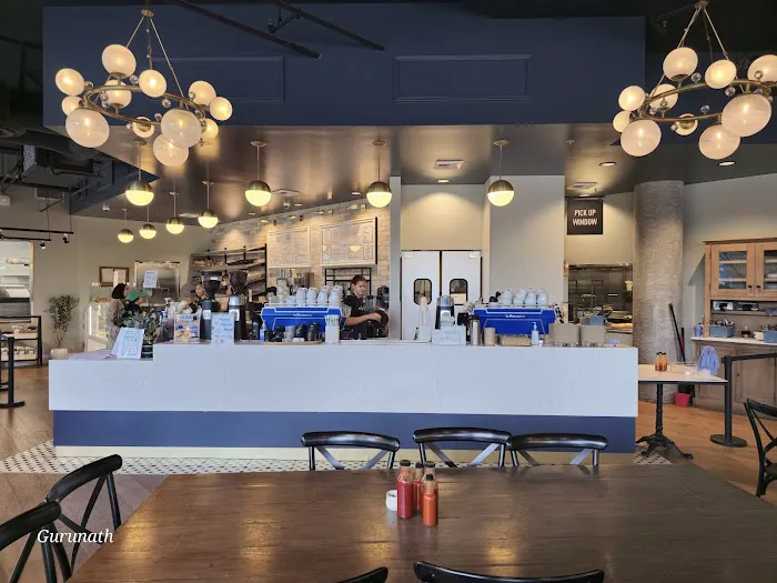 Farine Bakery & Café 0