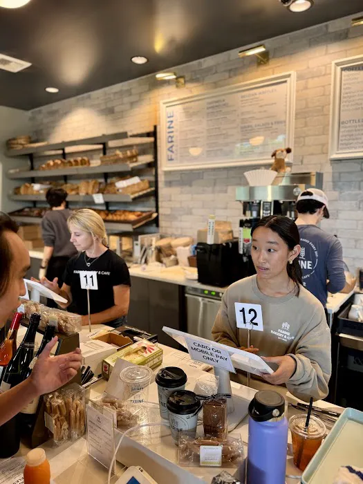 Farine Bakery & Café 5