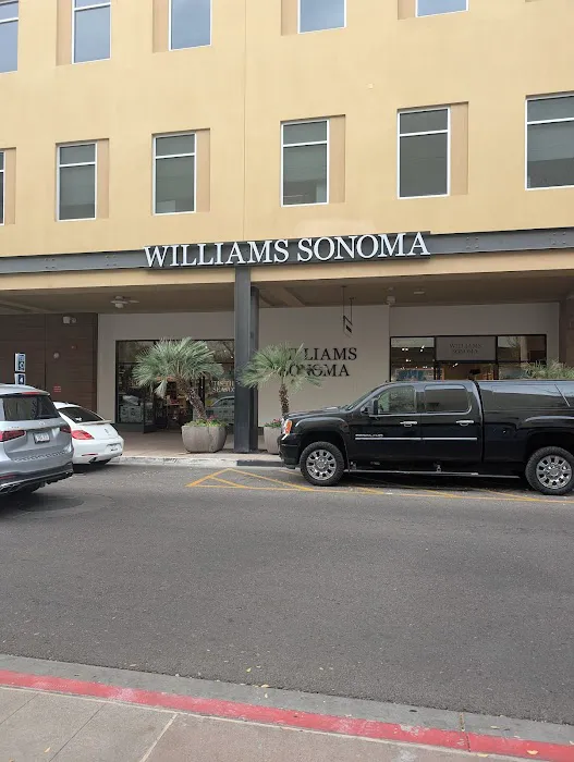 Williams-Sonoma 4