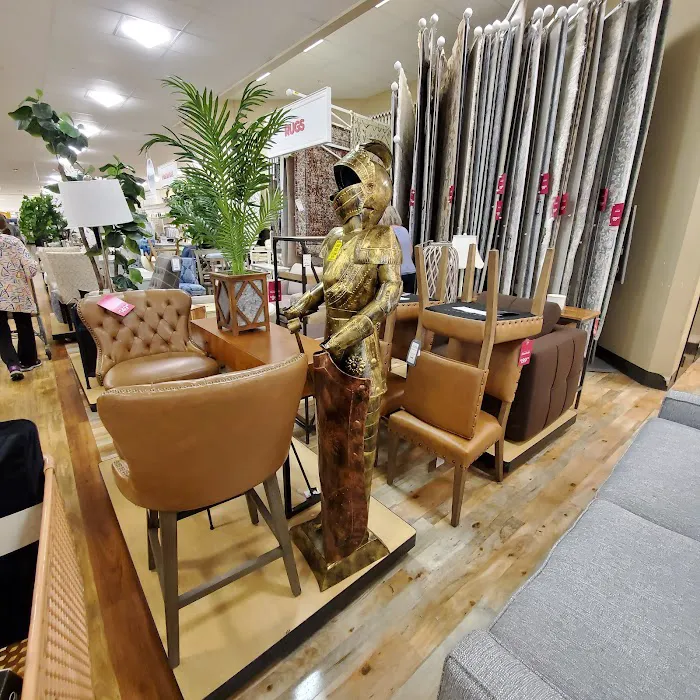 Marshalls & HomeGoods 0