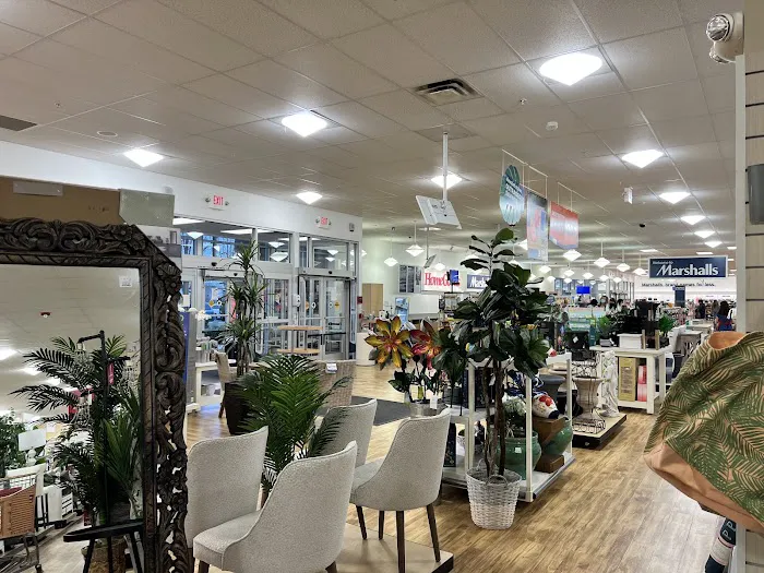 Marshalls & HomeGoods 5