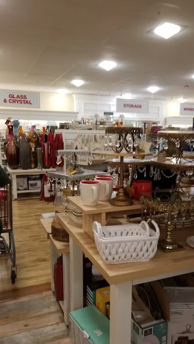 Marshalls & HomeGoods 8