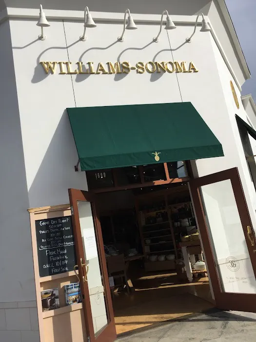 Williams-Sonoma 4