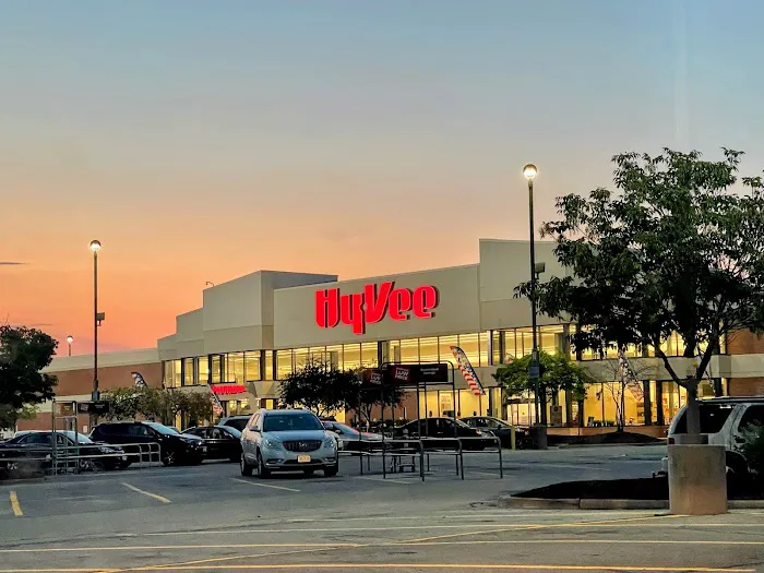 Hy-Vee Grocery Store 5