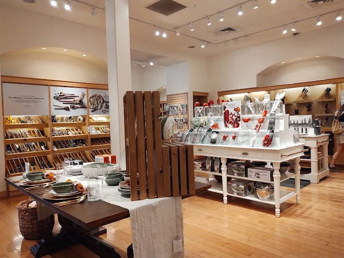 Williams-Sonoma 3