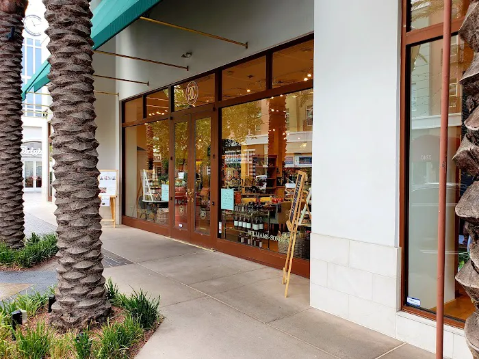 Williams-Sonoma 8