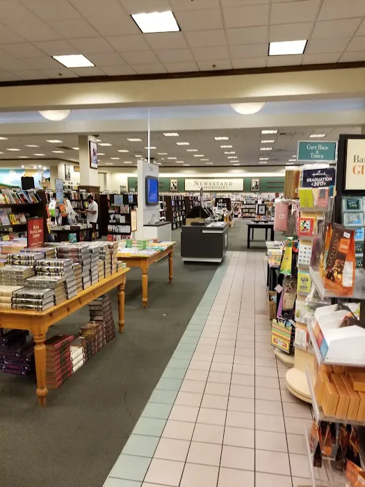 Barnes & Noble 3