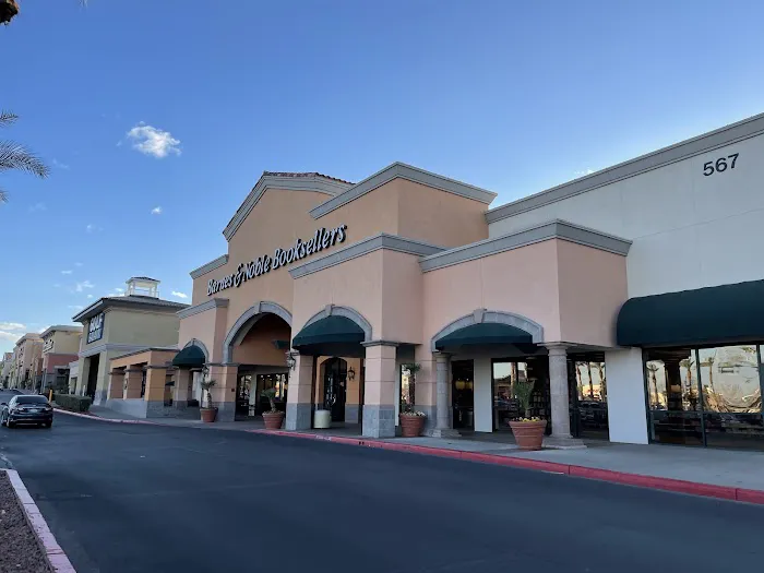 Barnes & Noble 2