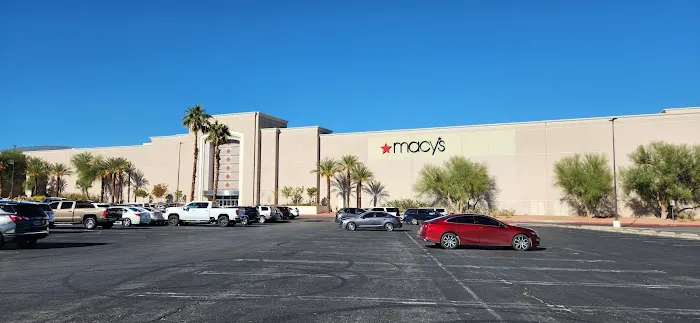 Macy's 0