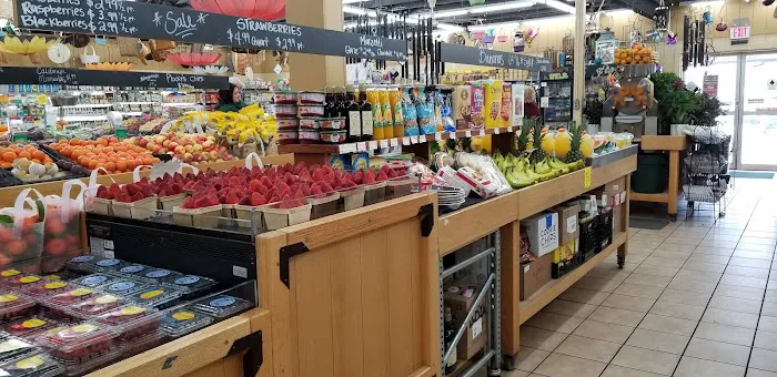 Paul's Fruit Market 5
