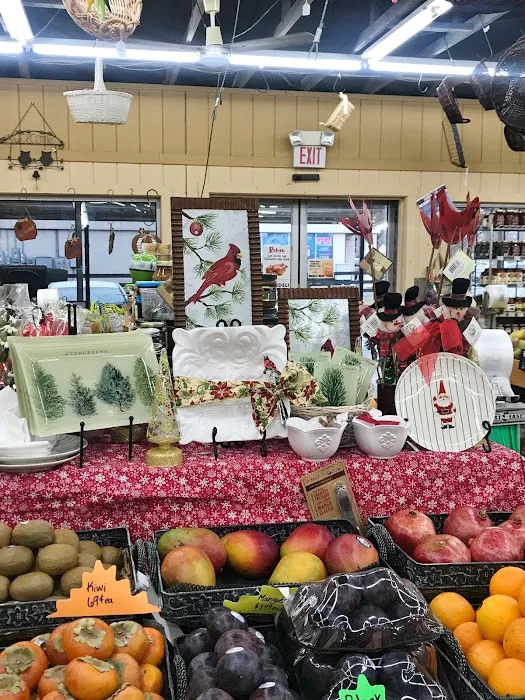 Paul's Fruit Market 8
