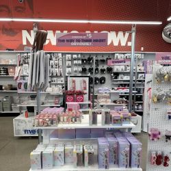 Five Below ico