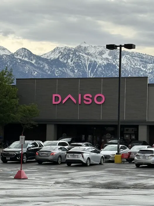 Daiso - Japanese Household Goods 0