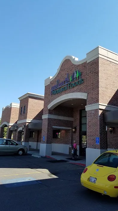 Good Earth Markets 3