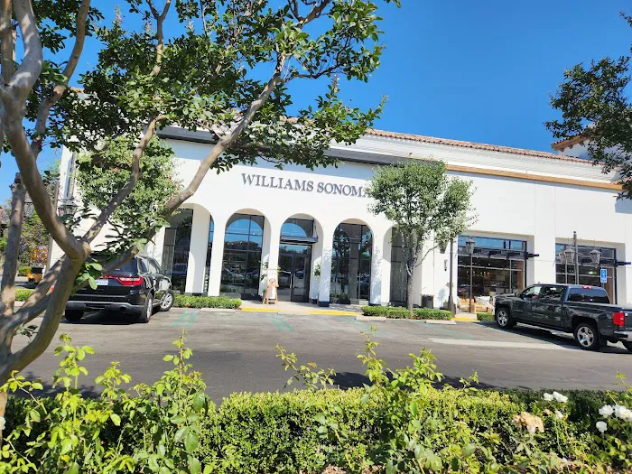 Williams-Sonoma 4