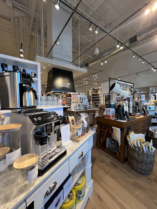 Williams-Sonoma 0