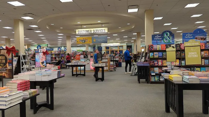 Barnes & Noble 2