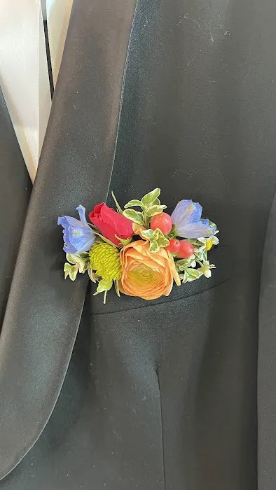 Alex Waldbart Florist & Flower Delivery 6