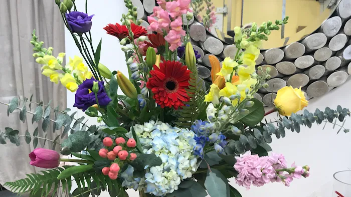 Alex Waldbart Florist & Flower Delivery 9