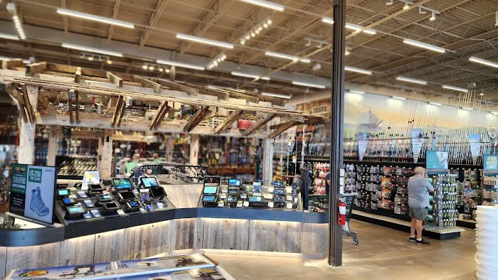 Bass Pro Shops 7