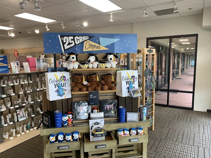 Vans Hallmark Shop 7