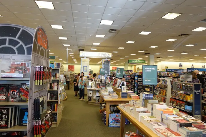 Barnes & Noble 8