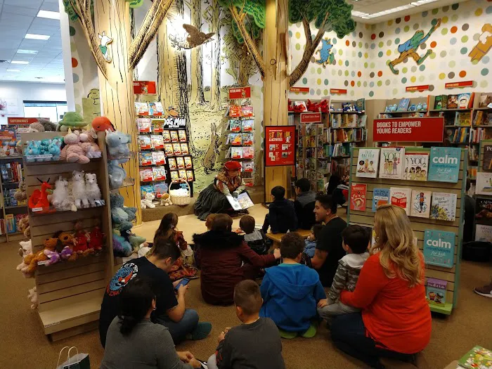 Barnes & Noble 7