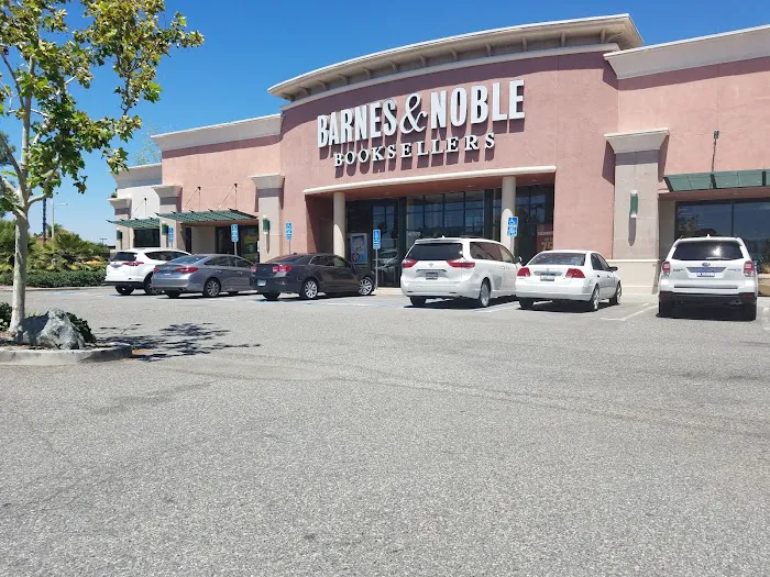 Barnes & Noble 9