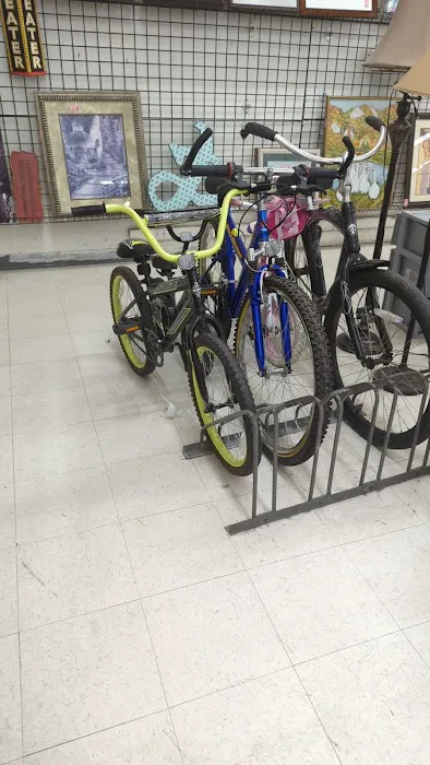 Angel View Resale Store - Temecula 9