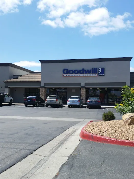 Goodwill Southern California Store & Donation Center 9