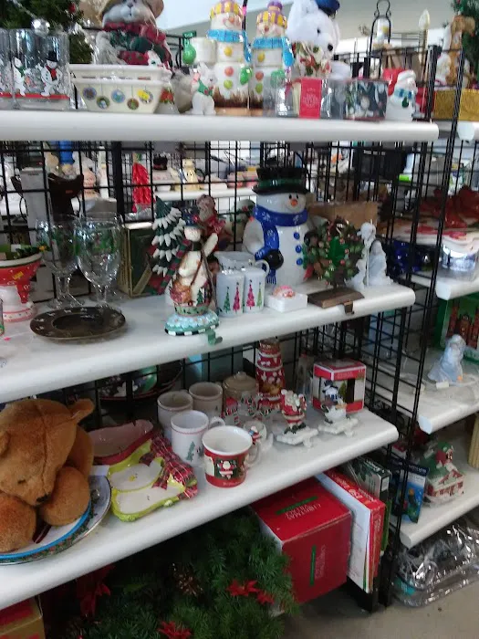 Angel View Resale Store - Hemet 8