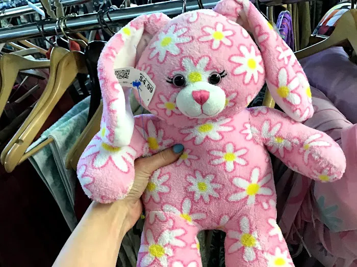 Angel View Resale Store - Hemet 3