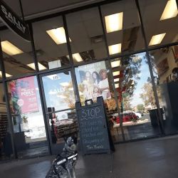 Five Below ico