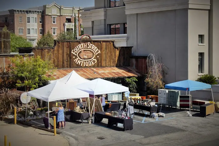 Fourth Street Antiques 4